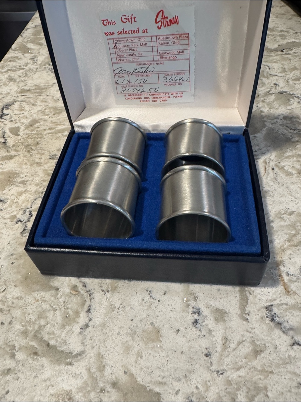 Stainless Steel Napkin Rings - Set of 4 (Silver)
